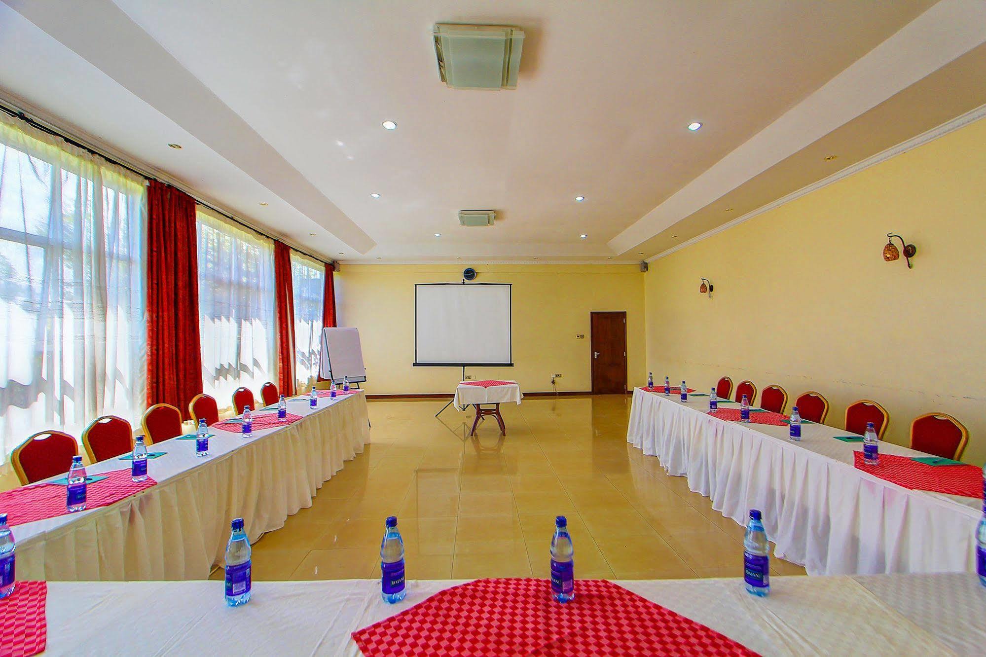 Poa Place Resort & Hotel - Where Nature Meets Comfort Eldoret Exterior photo
